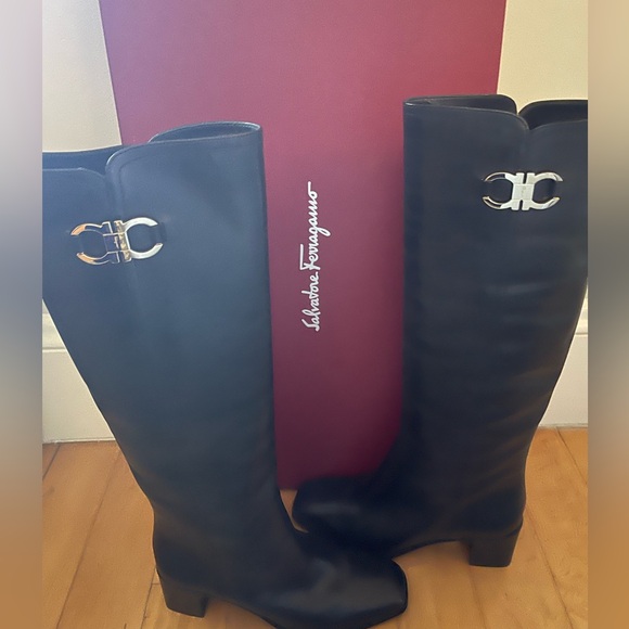 New in box.,Salvatore Ferragamo CORDO black knee high leather boots. Size 7 - Picture 2 of 6